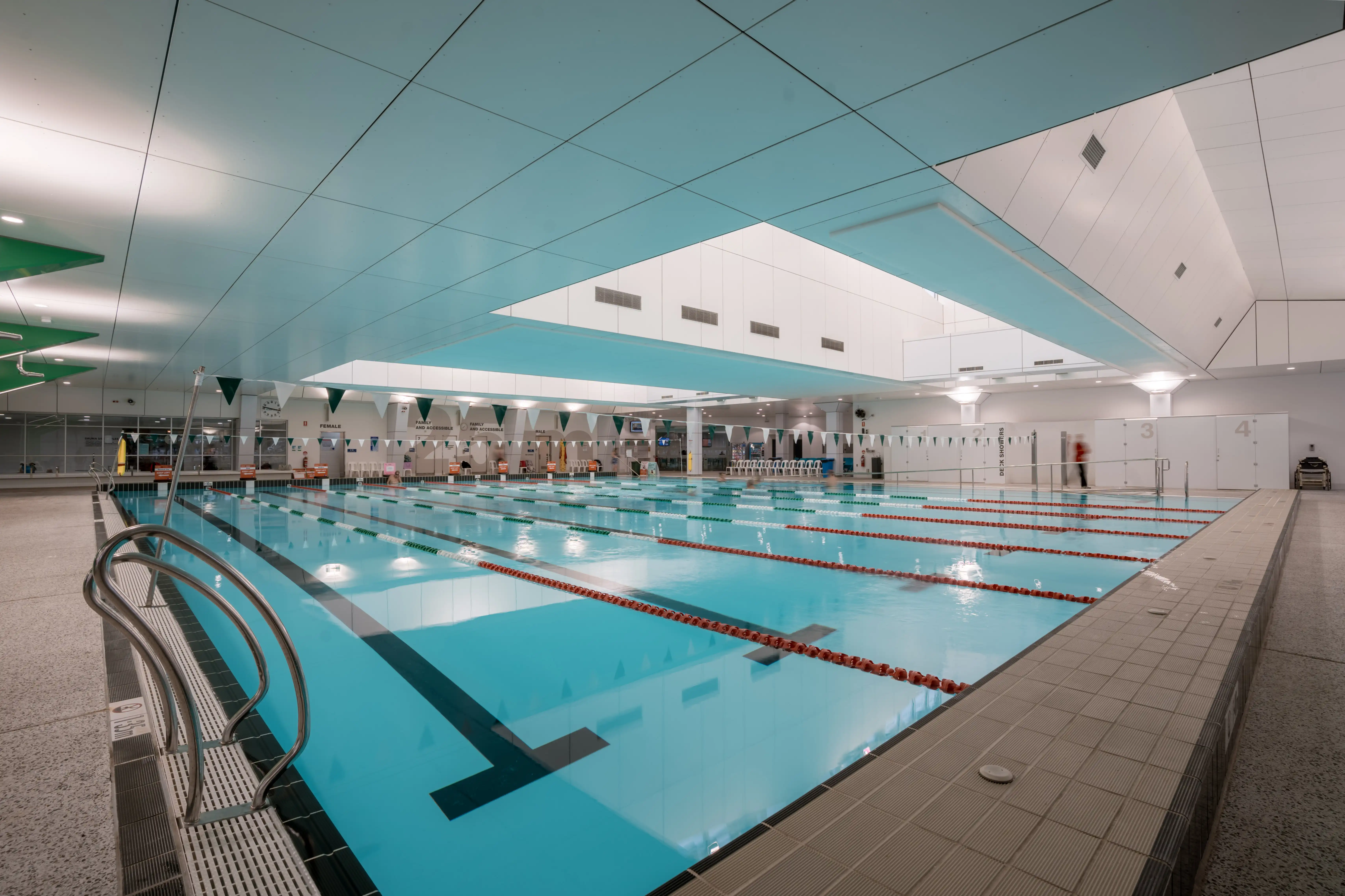 Indoor 25-metre program pool